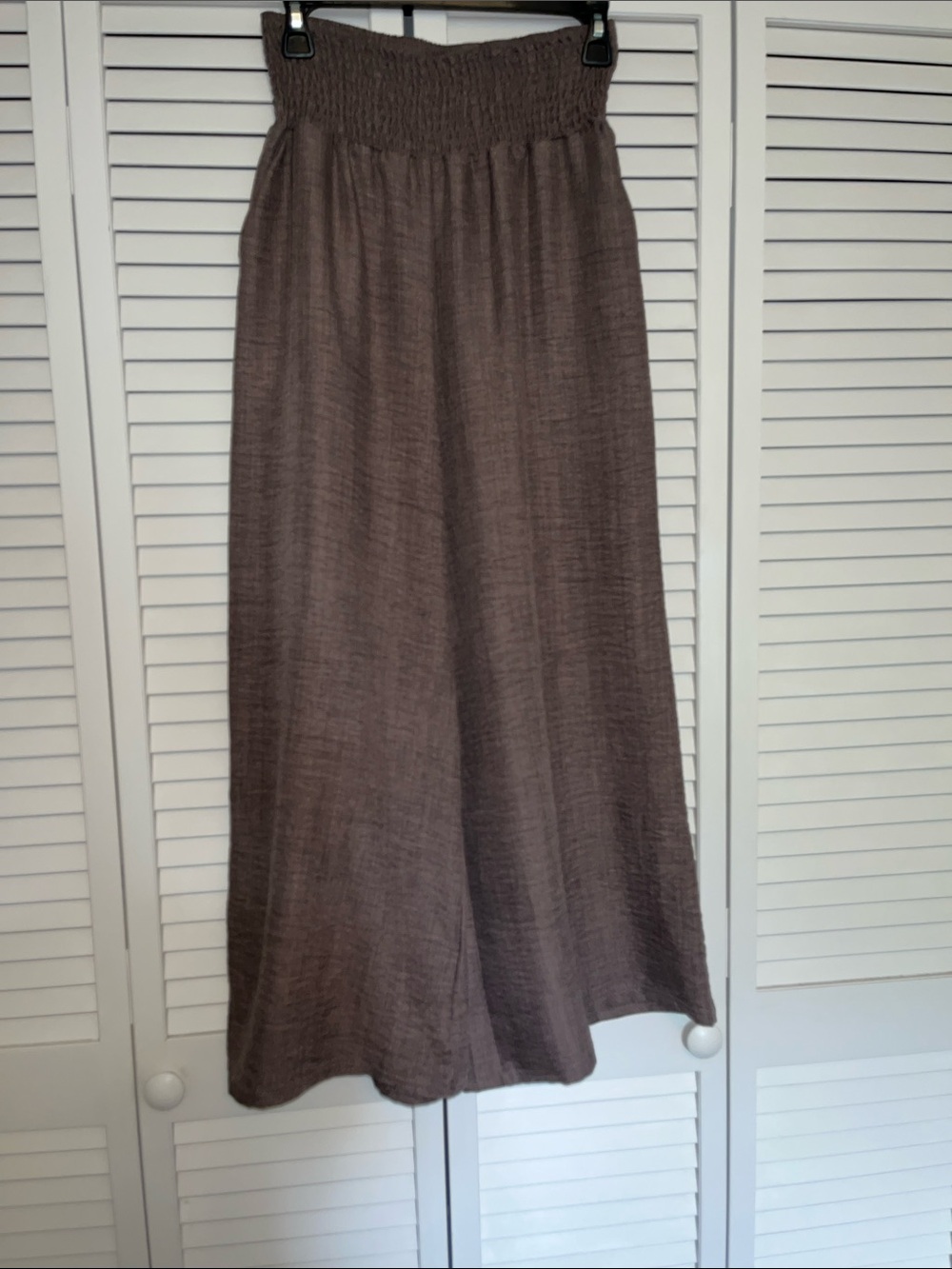 Women’s Elastic-Waist pants in Taupe